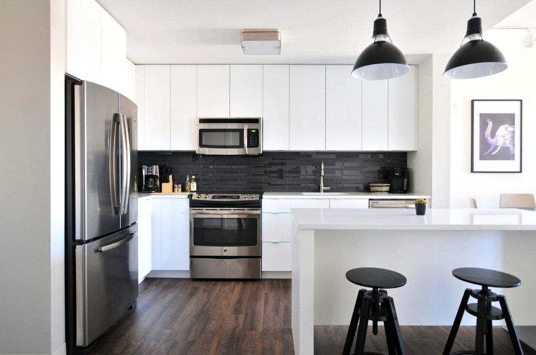 Accent wall illumination